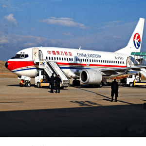 三家子机场空运航空快运业稳步发展的原因是什么？